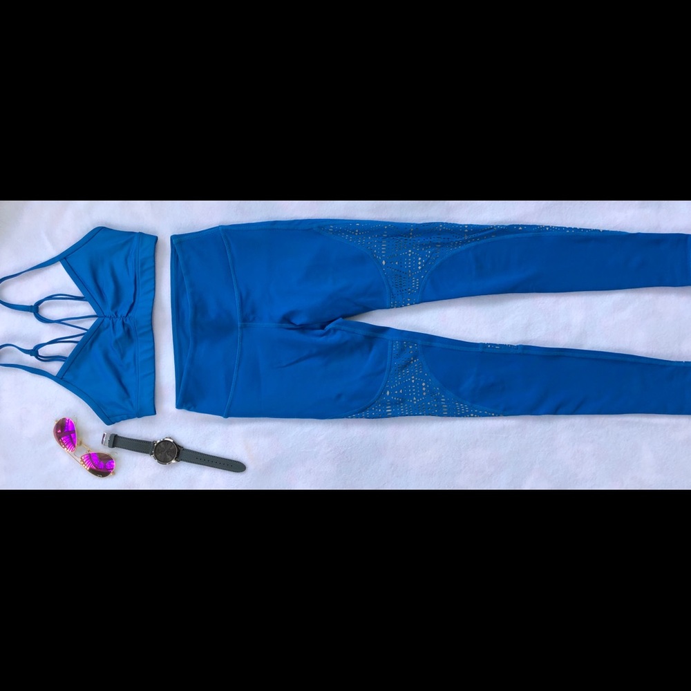 BUNDLE SET!!! Alo Yoga Sports Bra and Leggings